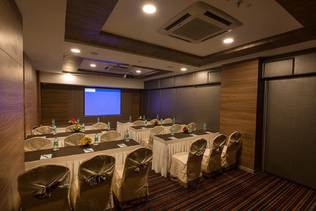 Hotel Pai Viceroy Tirupati Exterior foto