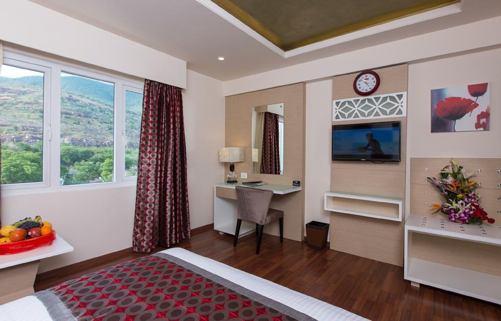 Hotel Pai Viceroy Tirupati Zimmer foto