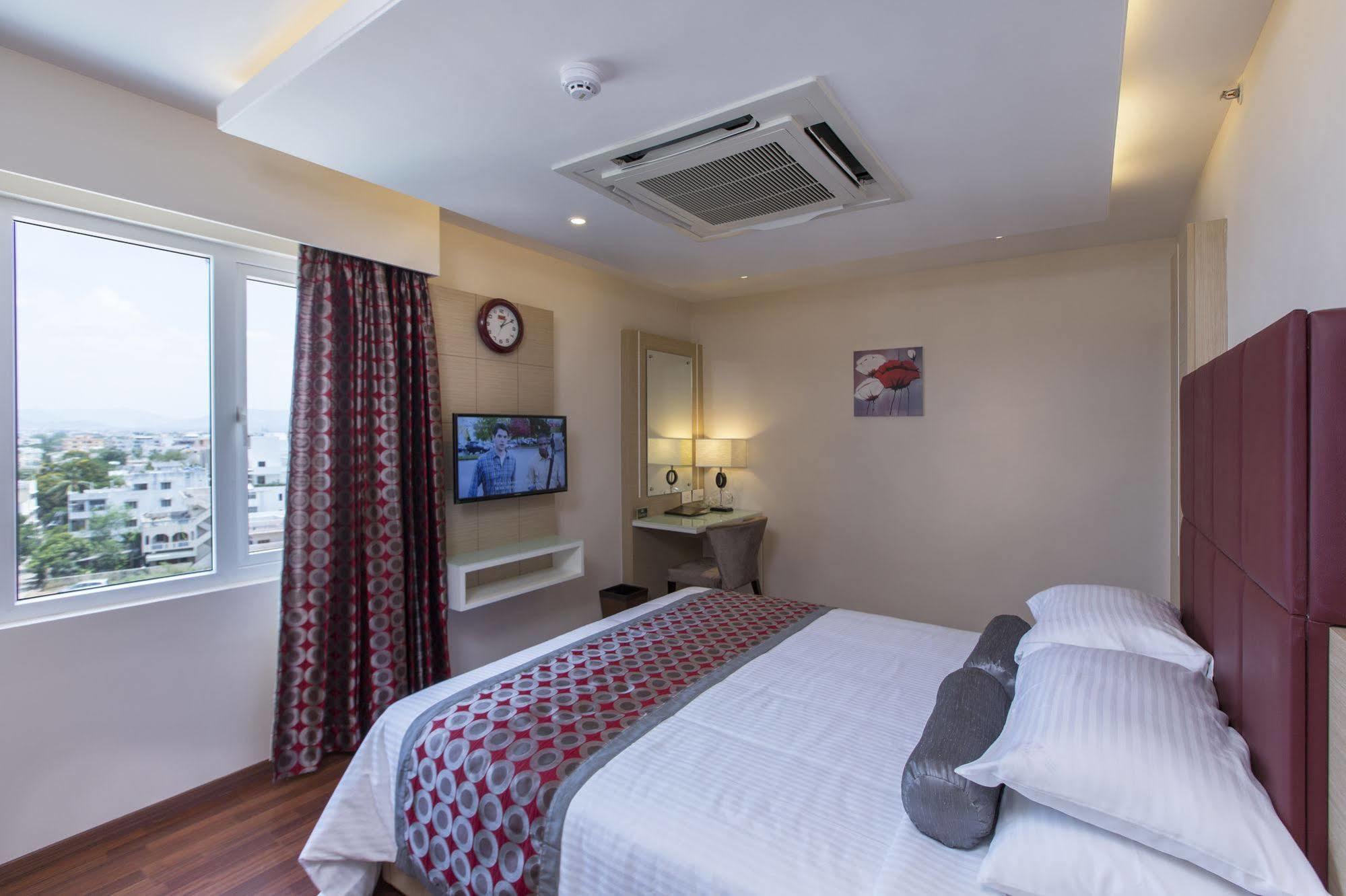 Hotel Pai Viceroy Tirupati Exterior foto